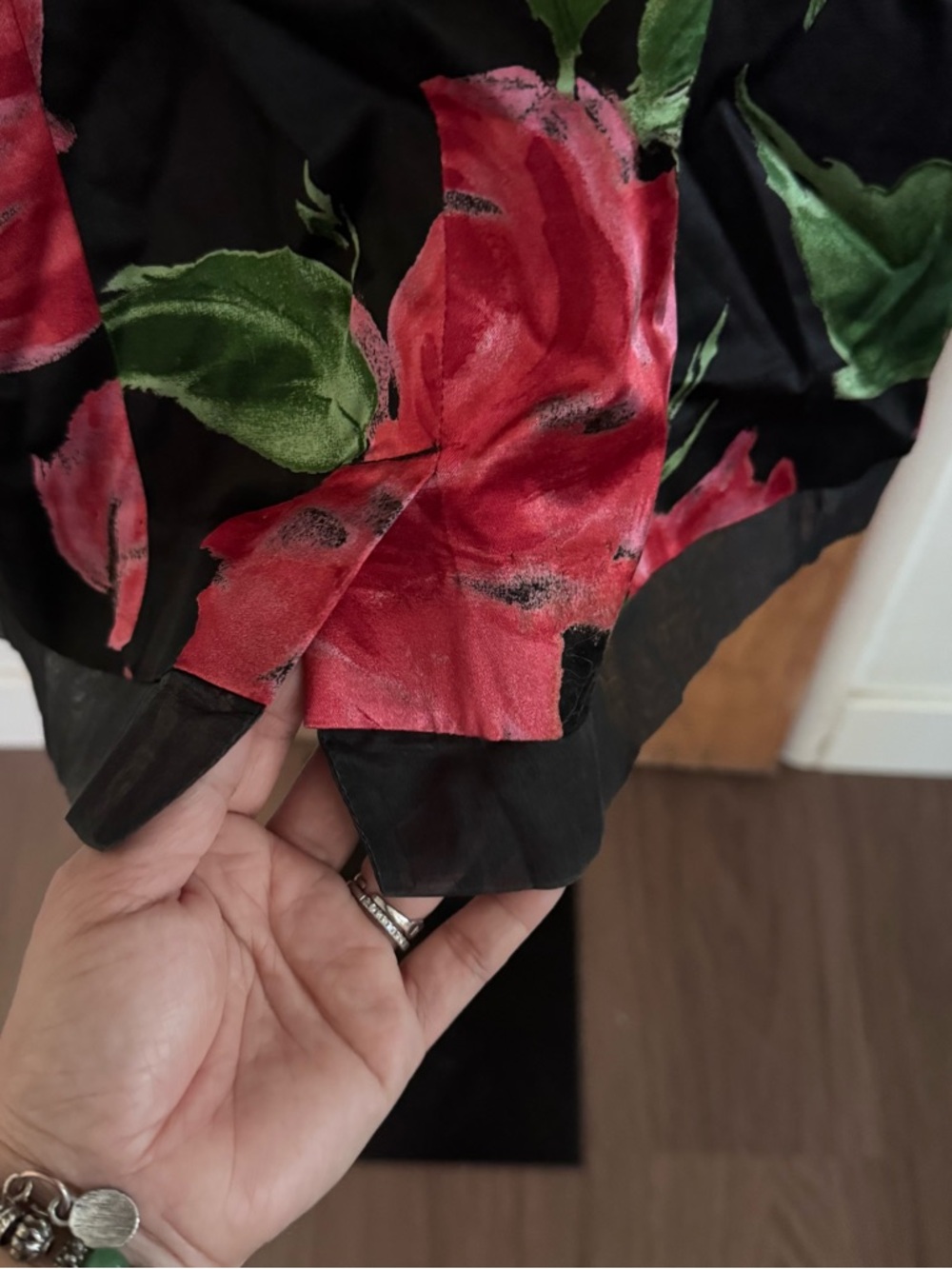 Only Under 40 Dolce & Gabbana Black Cocktail Dress with Pink Floral Print 40 - Picture 4 of 10